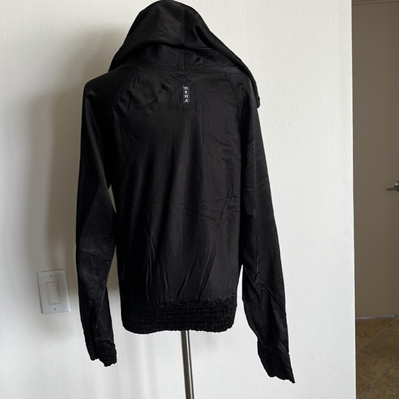 Woman’s  deha hoodie, jacket size medium, black satin, active sport - Picture 6 of 9